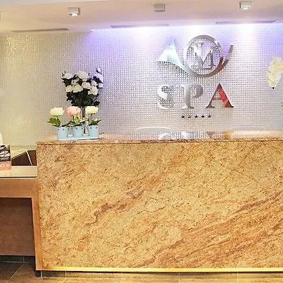 Monteros & Hotell 5*