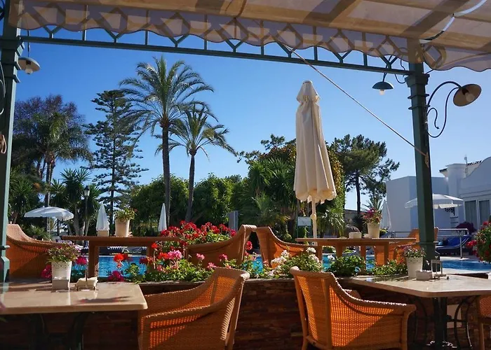 Monteros &
