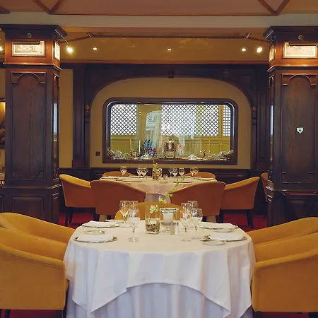 ホテル Monteros & マルベーリャ