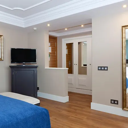 Monteros & ホテル 5*